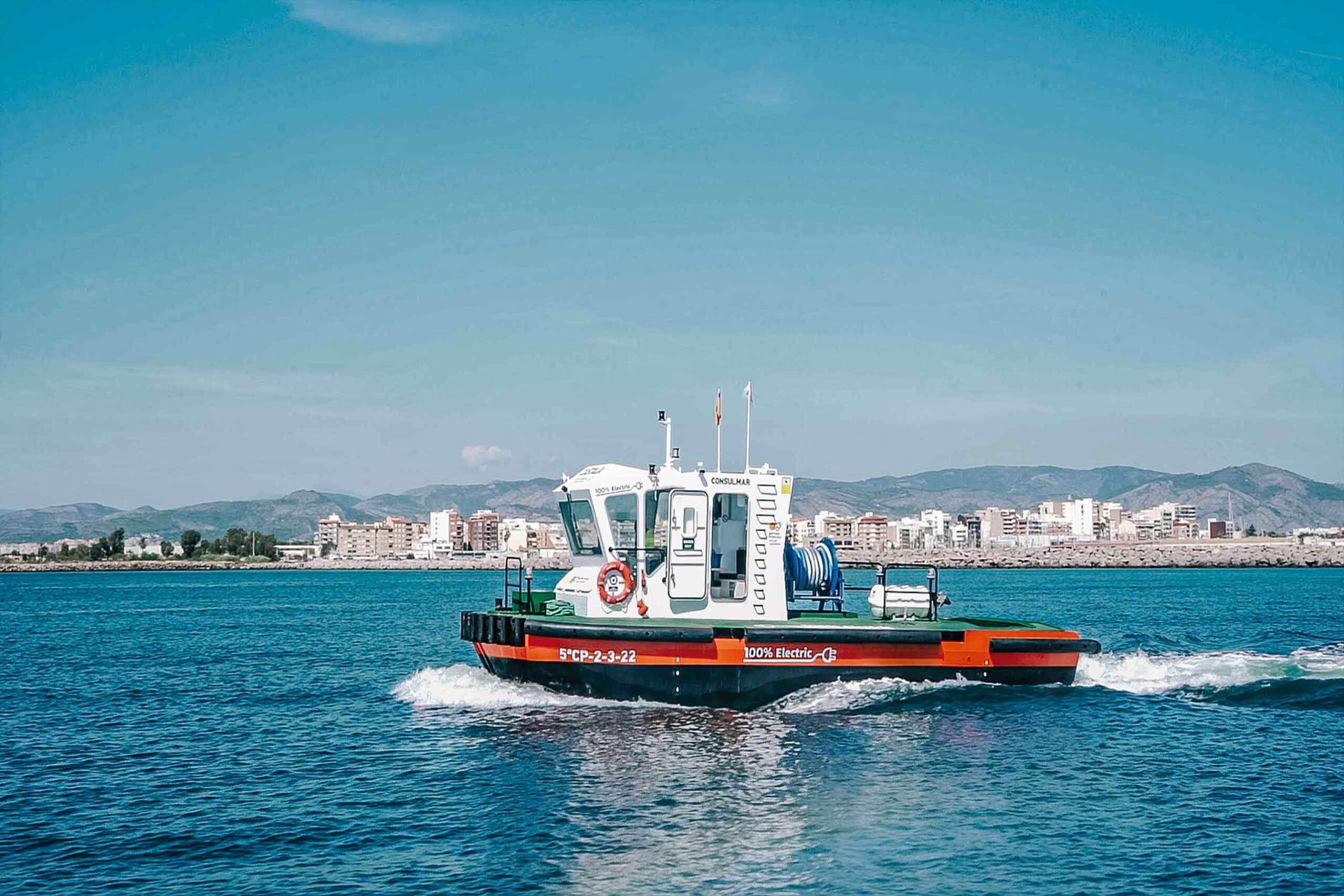 Cómo la propulsión eléctrica está revolucionando el sector naval: beneficios y casos de éxito (Castalia)